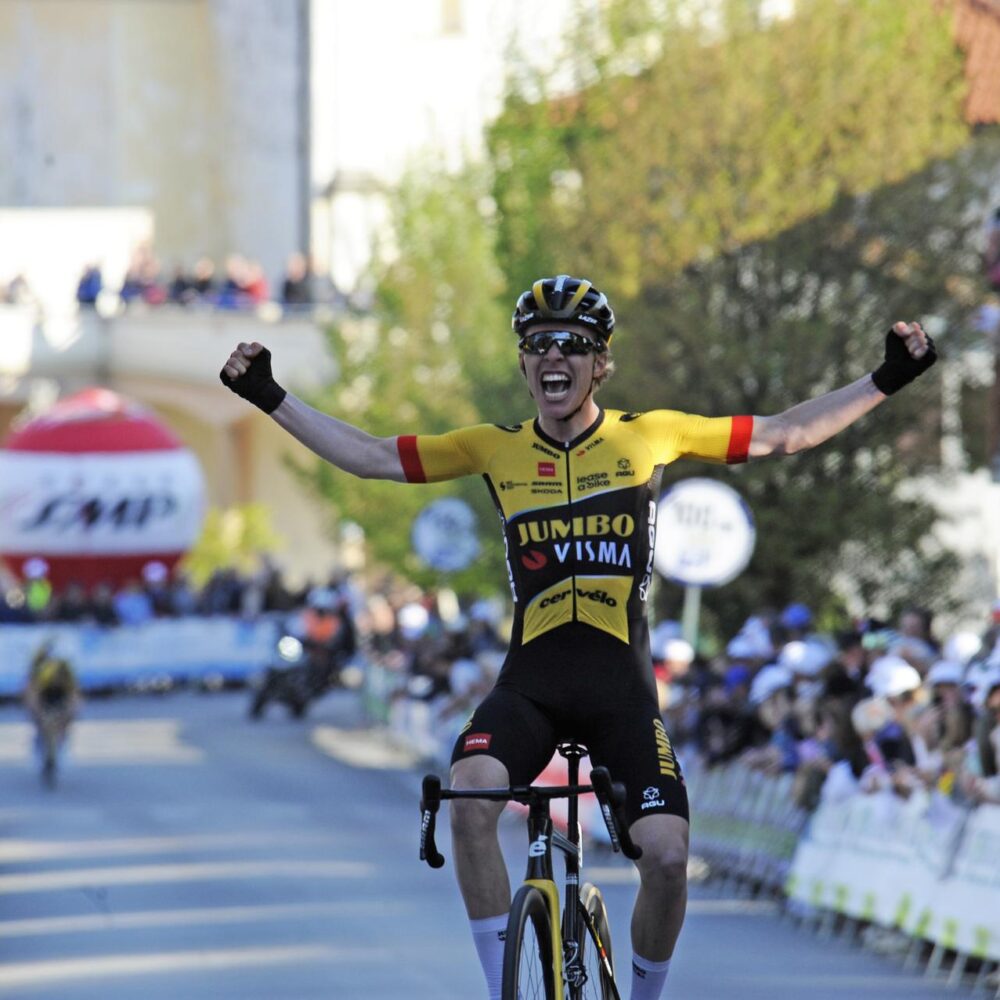 6cc266cf-09f4-4ecb-8b18-f92d0e094042