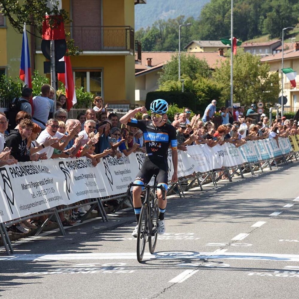 006b085b-f4b7-4426-a035-57eb687a5620