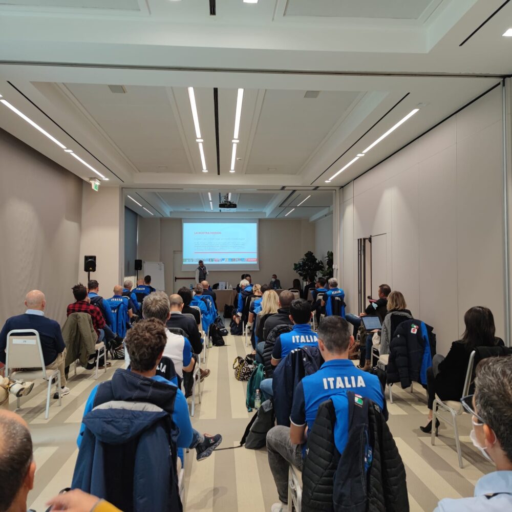 03f535a7-5d4b-4571-9abb-546585f41516