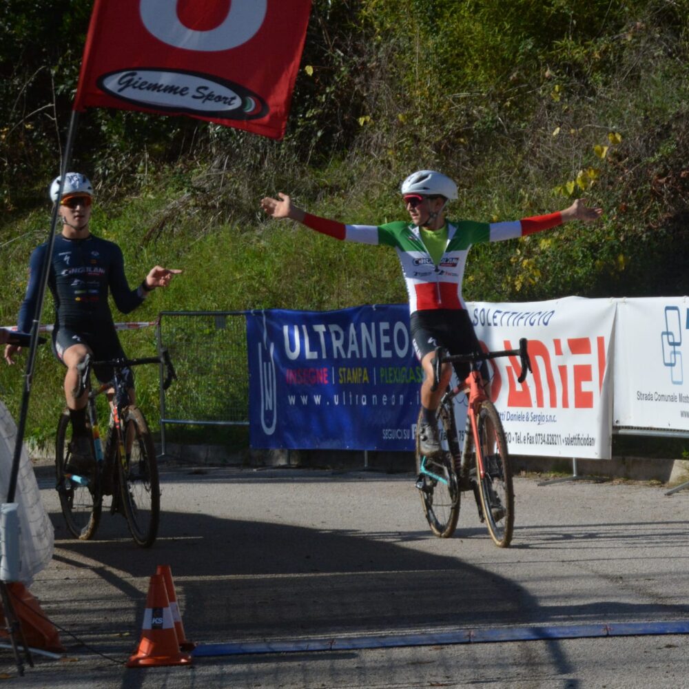 047effcd-da79-44e3-aa9c-2d556ac59770