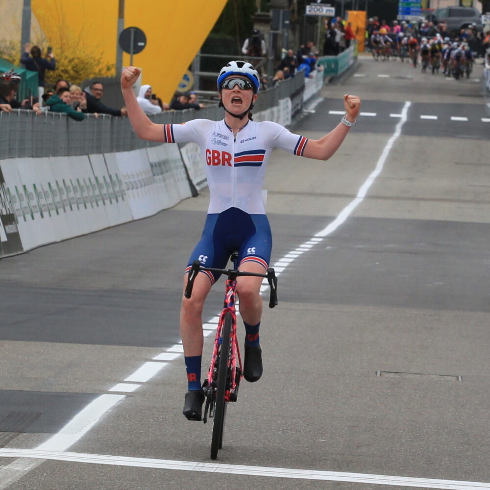 04ed6683-d403-455e-b937-a94072bbf360