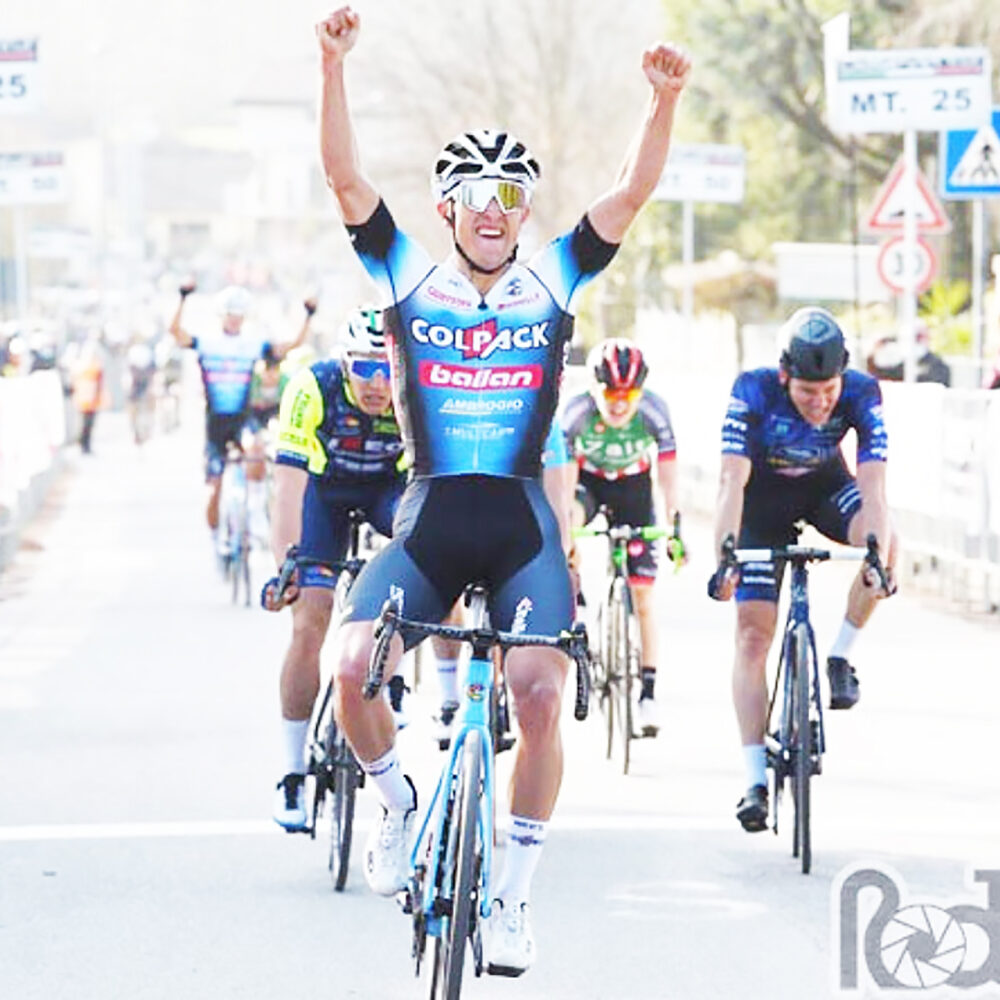 0894f84e-3b5b-418a-ad9a-3e686452e158