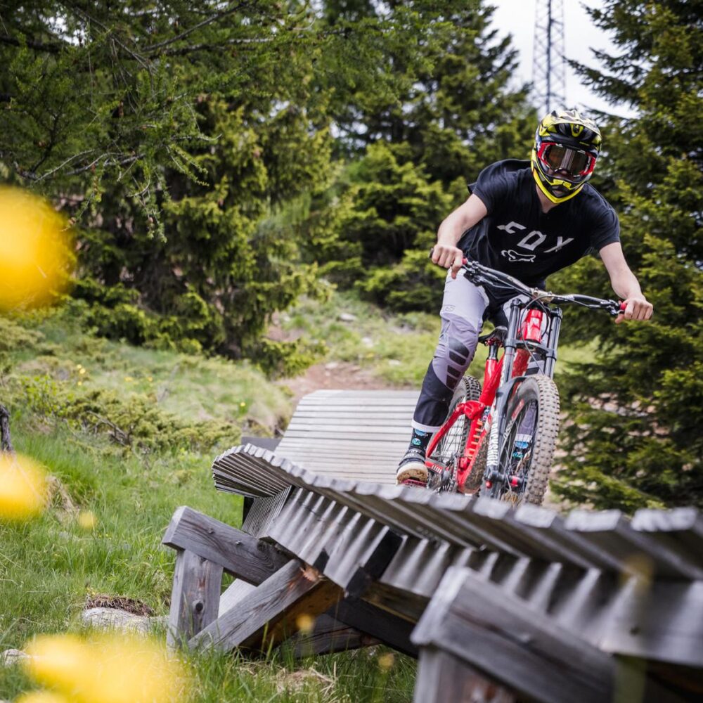 09f61915-a916-4b09-807e-b9dc555bd441