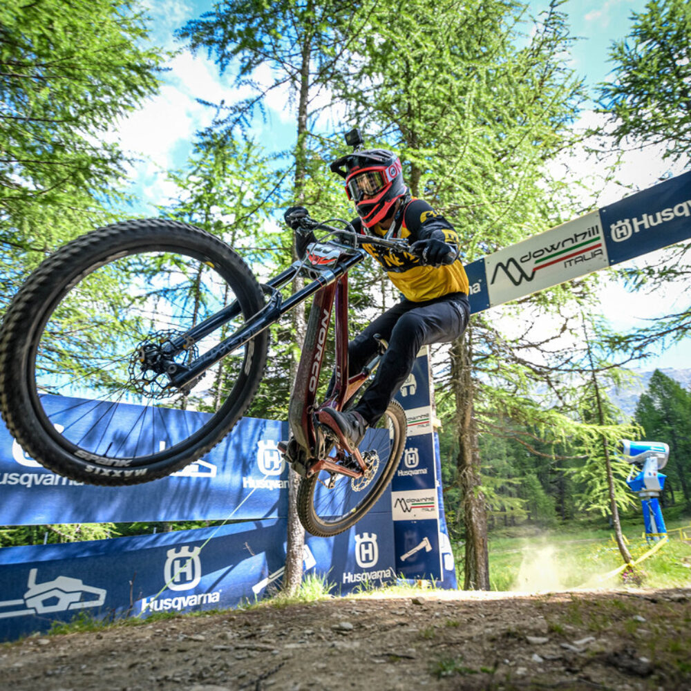 1666243c-795a-4a13-8062-84bcd6973990