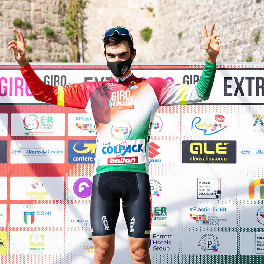 27037827-fb69-4951-a7a6-cd115bd60808