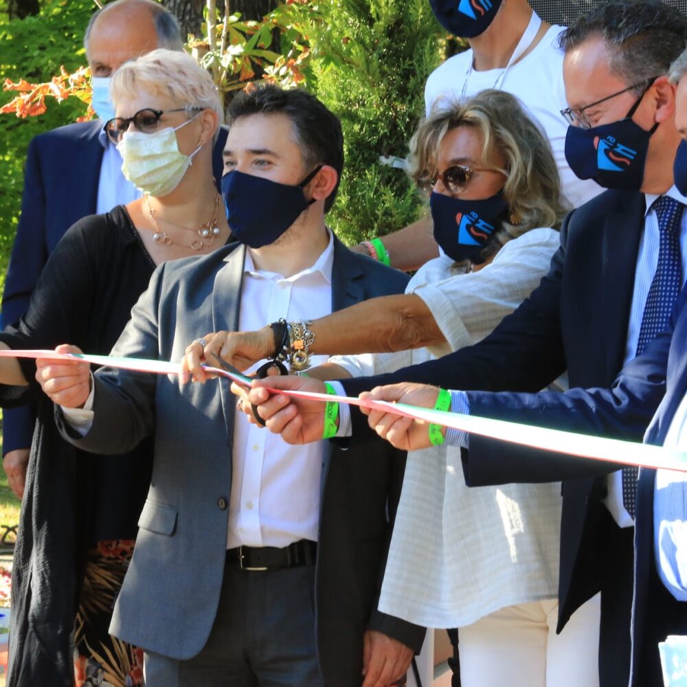 2c5ce00f-9636-405a-abe5-f0c223a31ed0