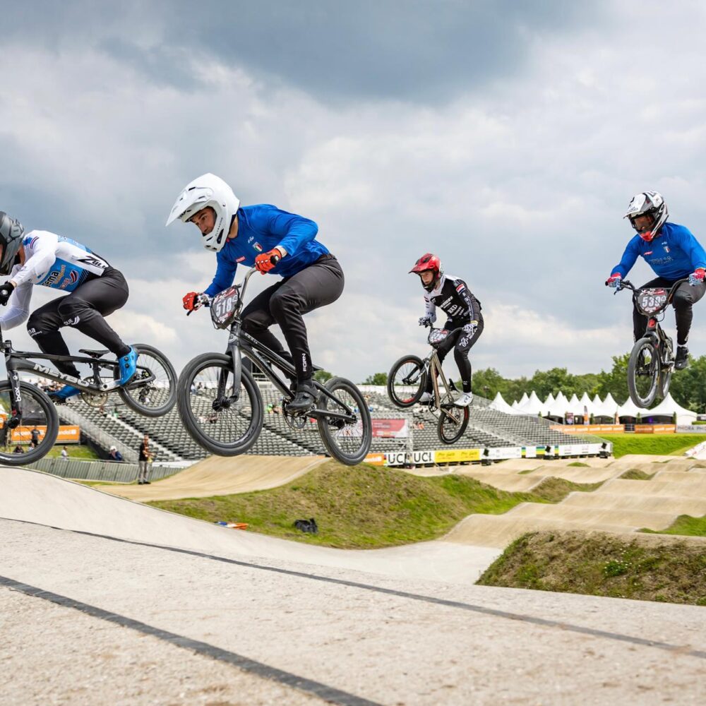 2efa33f3-dc8c-4c9c-87c3-a759d7f55d74 2efa33f3-dc8c-4c9c-87c3-a759d7f55d74