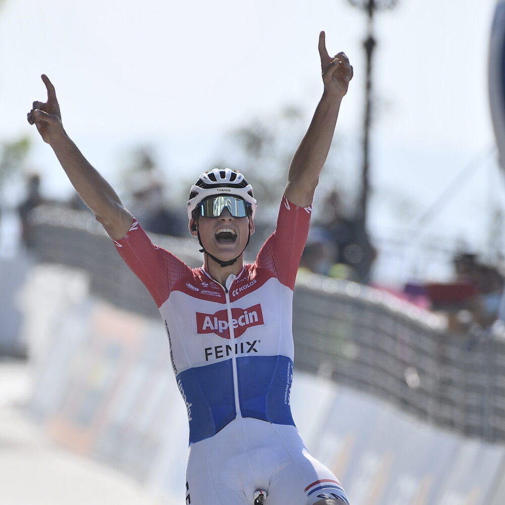 38a63183-7f81-4c98-a2d0-c20161691341