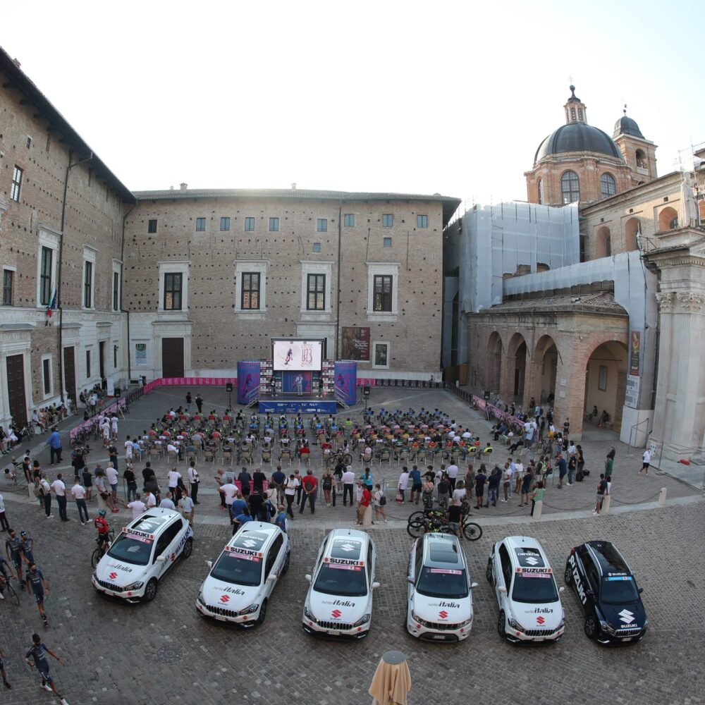 3c24e8cb-a5e9-4885-ac66-224cca3618f3 3c24e8cb-a5e9-4885-ac66-224cca3618f3