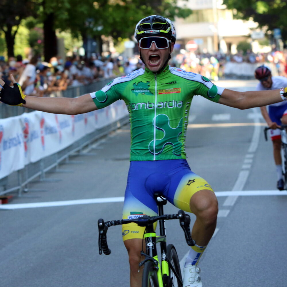 3fac570e-dbef-4d17-8c34-5a8a12d582af 3fac570e-dbef-4d17-8c34-5a8a12d582af