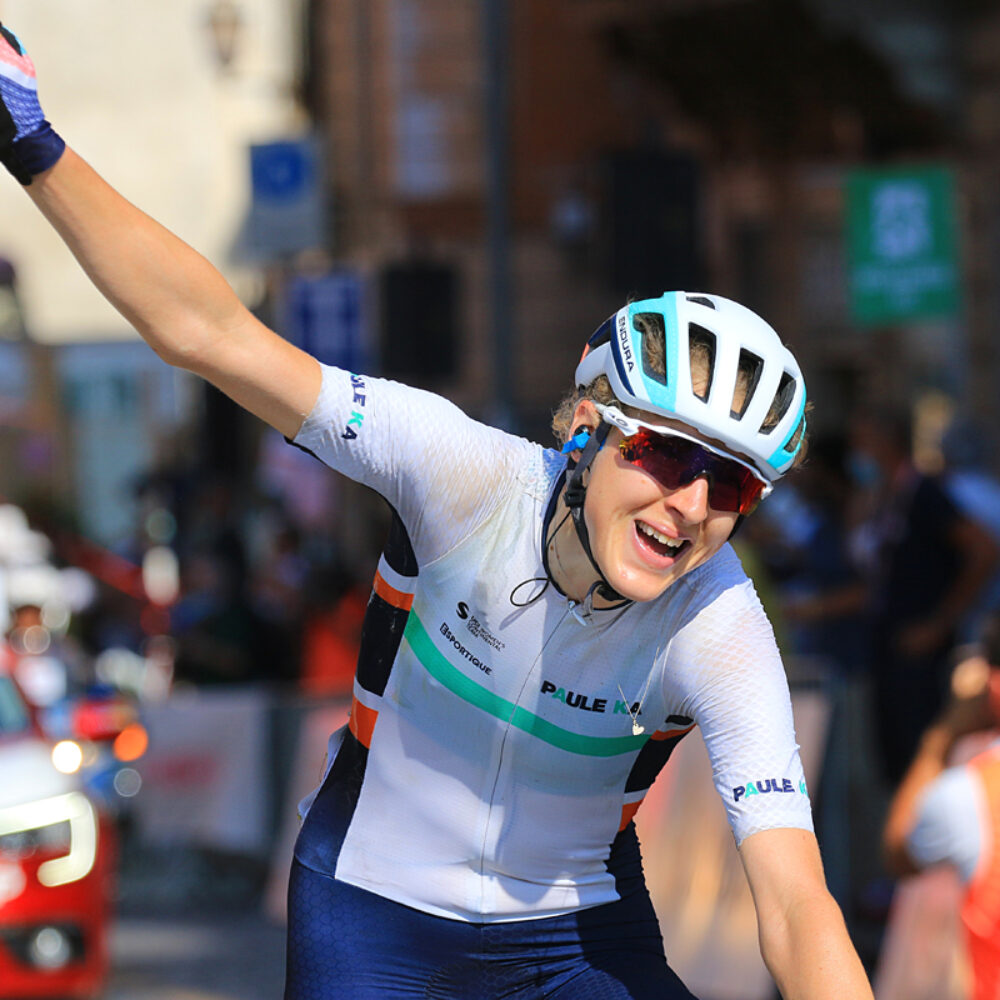 4a1bc2c4-7df3-4757-a72a-573aad5427c1 4a1bc2c4-7df3-4757-a72a-573aad5427c1