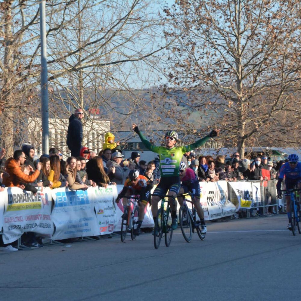 4d05432f-bc7f-4247-ab9a-8809cd1f2528 4d05432f-bc7f-4247-ab9a-8809cd1f2528