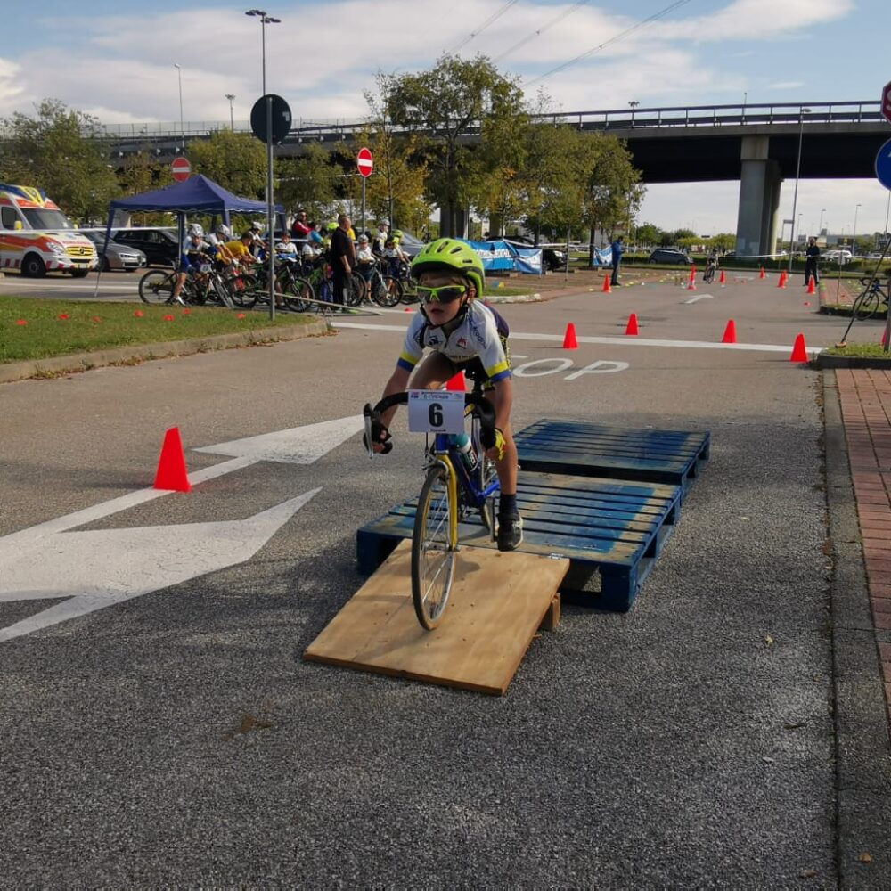 5e700ba4-57f6-49c8-8126-37feed10d25b