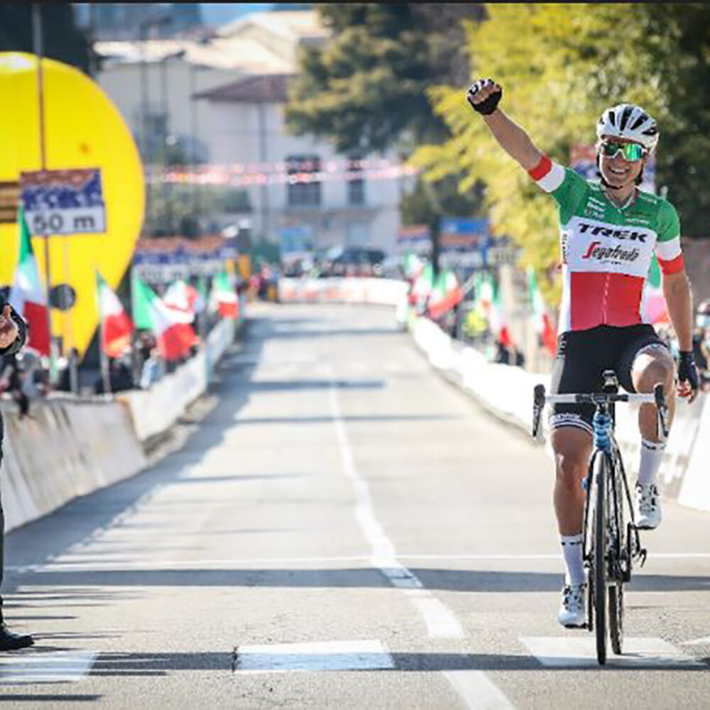 60806eff-0cda-4b6b-8d7f-aed59bdb574d 60806eff-0cda-4b6b-8d7f-aed59bdb574d