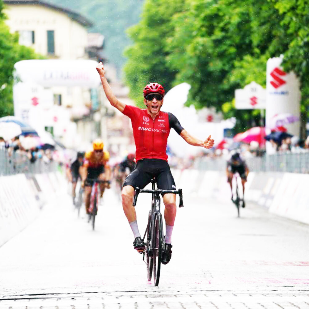 6d1626de-e2a6-40f2-a9fb-9b242ca35bc1