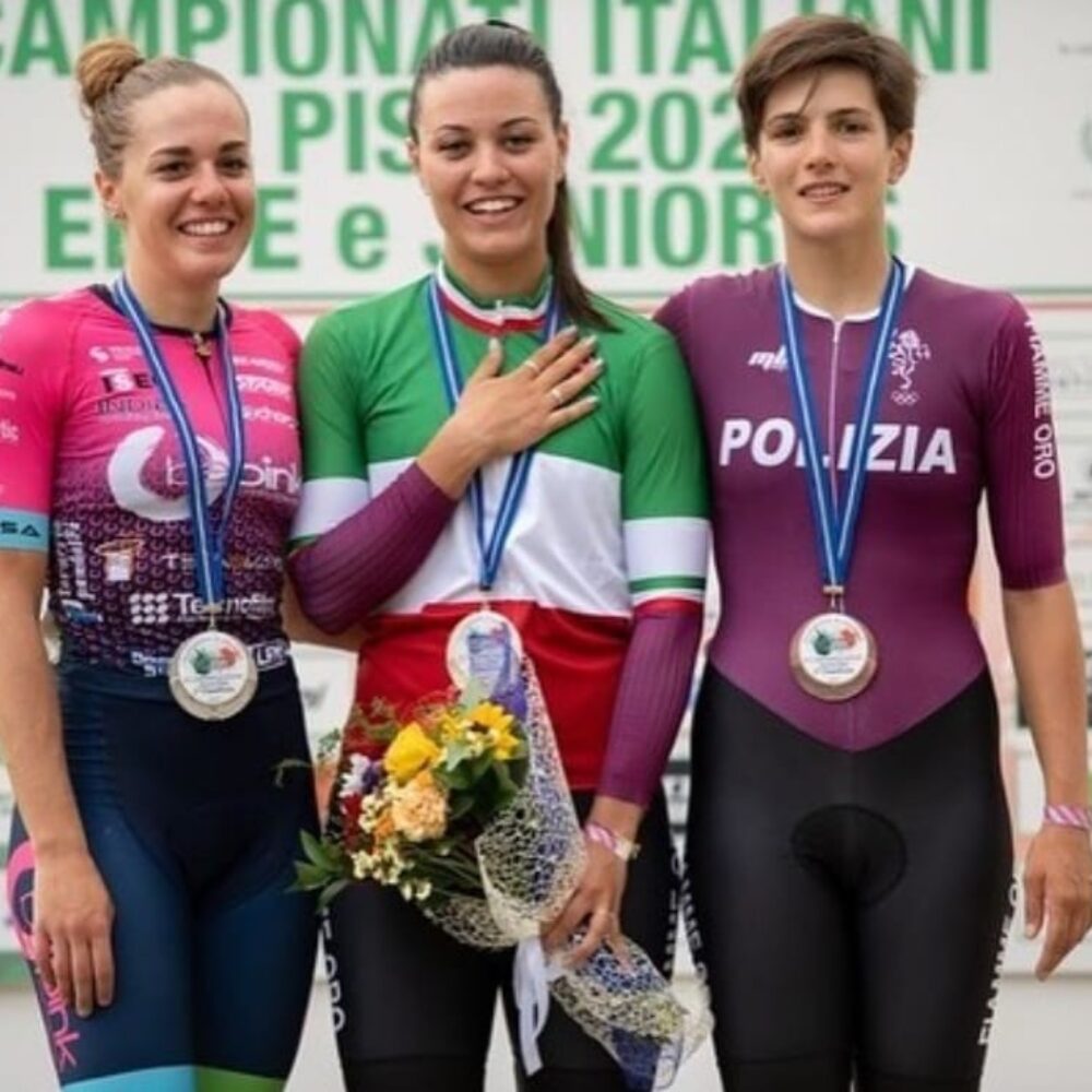 6d6edf88-b9b5-46e1-a24a-c27a470dd0d8 6d6edf88-b9b5-46e1-a24a-c27a470dd0d8