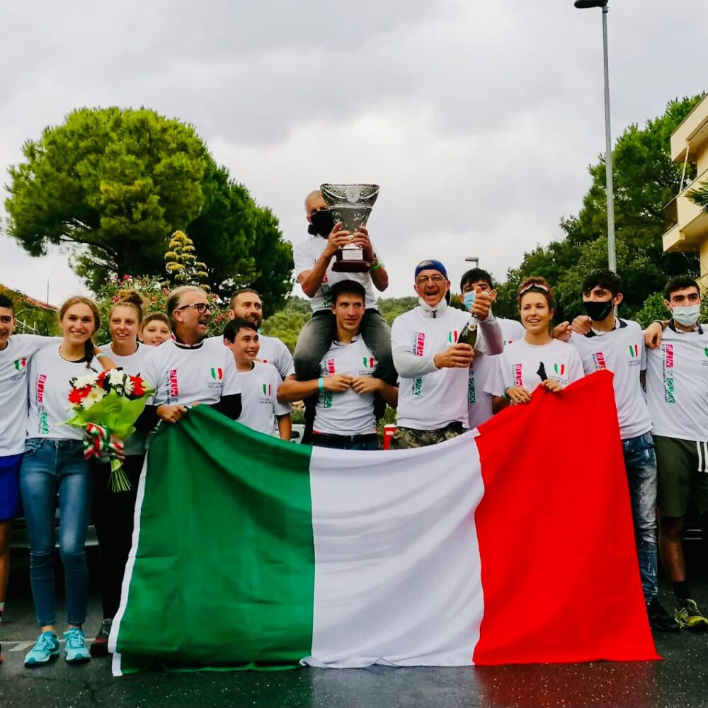 70238733-2fcd-4c00-b2a0-40131e26bd22