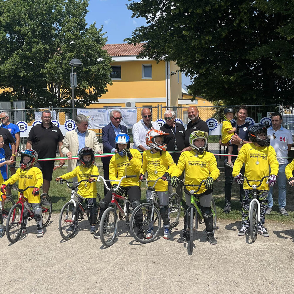 7ebcbc92-a7ef-44d1-82d5-0b40de751928 7ebcbc92-a7ef-44d1-82d5-0b40de751928