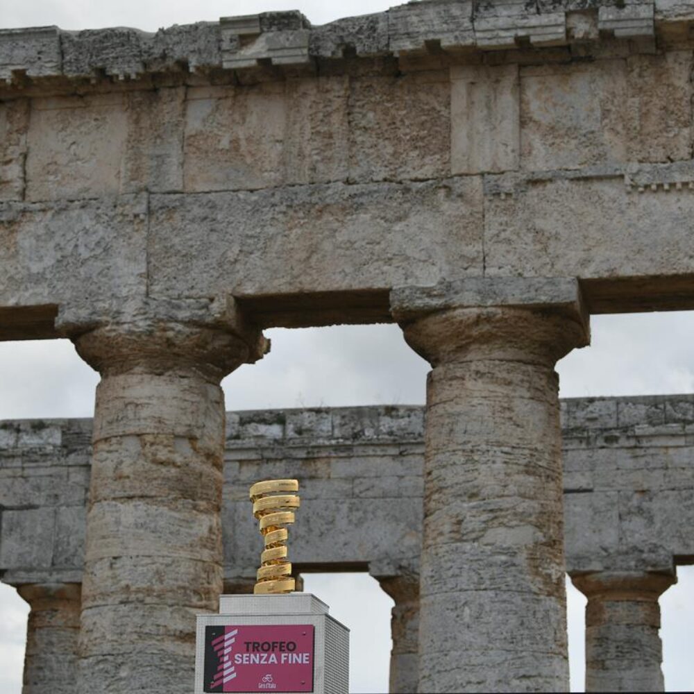 8941904d-578d-4b97-bee0-a8a5fc6c990a 8941904d-578d-4b97-bee0-a8a5fc6c990a