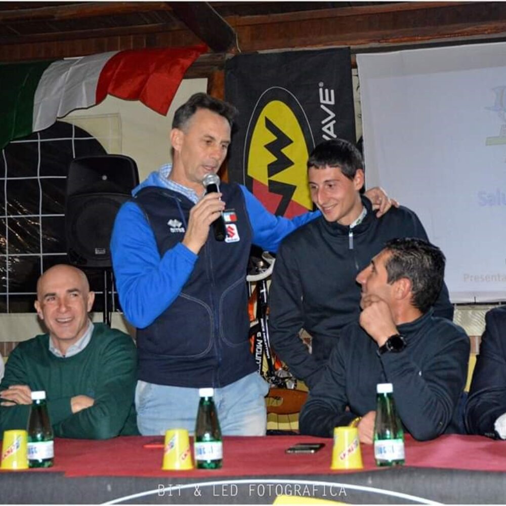 8aea04b8-8016-4ecf-895b-07d42936a60d