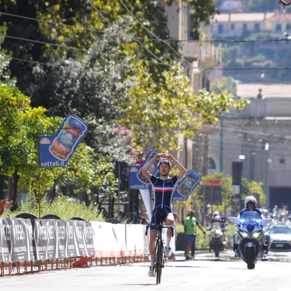 8bf6f7f4-1844-468e-88e4-b2f4a6f2b25c