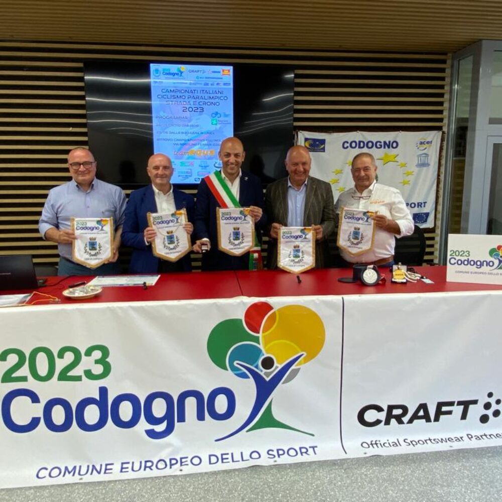 90b7d7d8-a0a5-45c6-8943-2586f498c374 90b7d7d8-a0a5-45c6-8943-2586f498c374