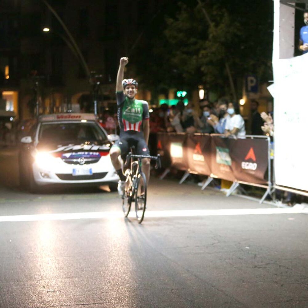 94dbc275-2a74-472e-8bb9-6d2fa11a56d0