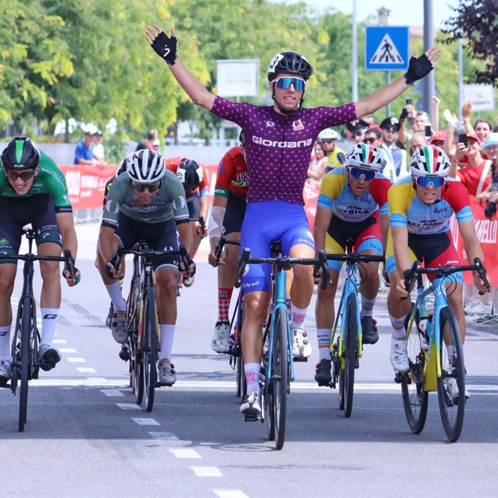 a496d6dc-64c8-4348-8653-1f1c88174e70 a496d6dc-64c8-4348-8653-1f1c88174e70