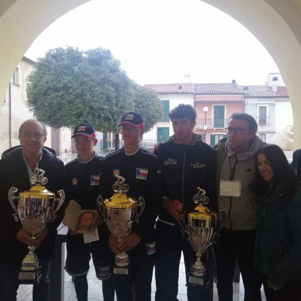 a8a8cd27-2d81-46b2-8a4a-0788d195d721 a8a8cd27-2d81-46b2-8a4a-0788d195d721