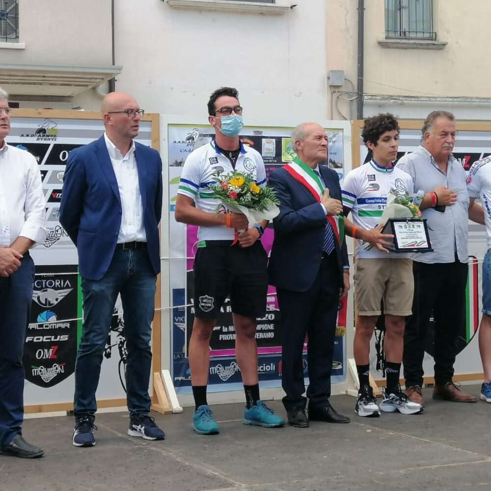 b2ac36f9-b92c-41a1-95f4-fd0790e2c3d1 b2ac36f9-b92c-41a1-95f4-fd0790e2c3d1