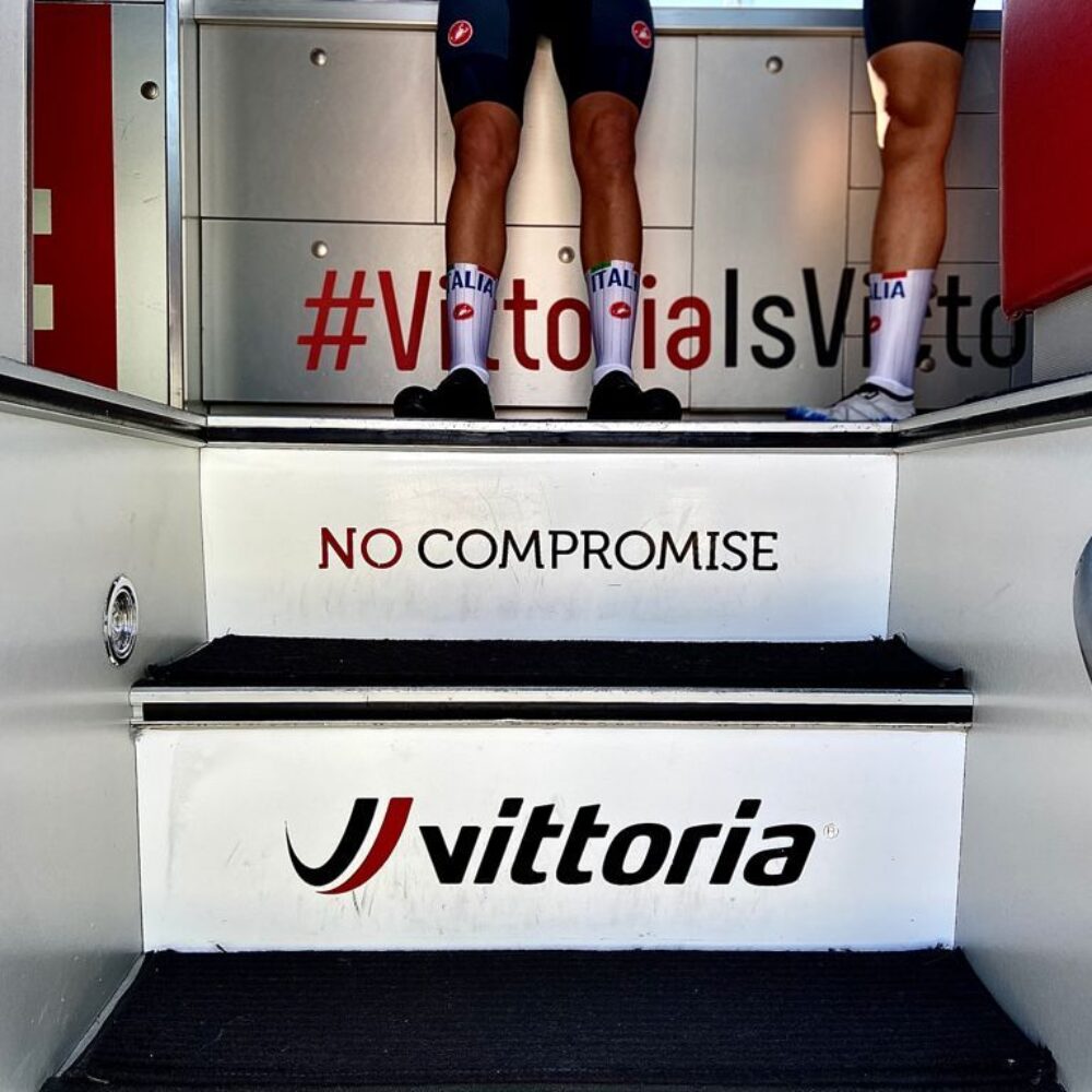 b4b927cc-0f23-45b7-a7f7-20bda297452f b4b927cc-0f23-45b7-a7f7-20bda297452f