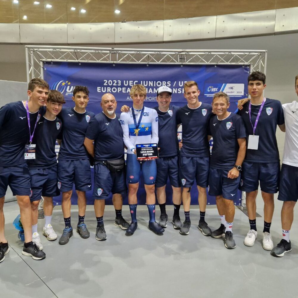 bb52cb91-0c37-4c88-9036-daeb5ad7d49f