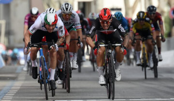 Giro Italia: Ewan sfreccia a Cattolica