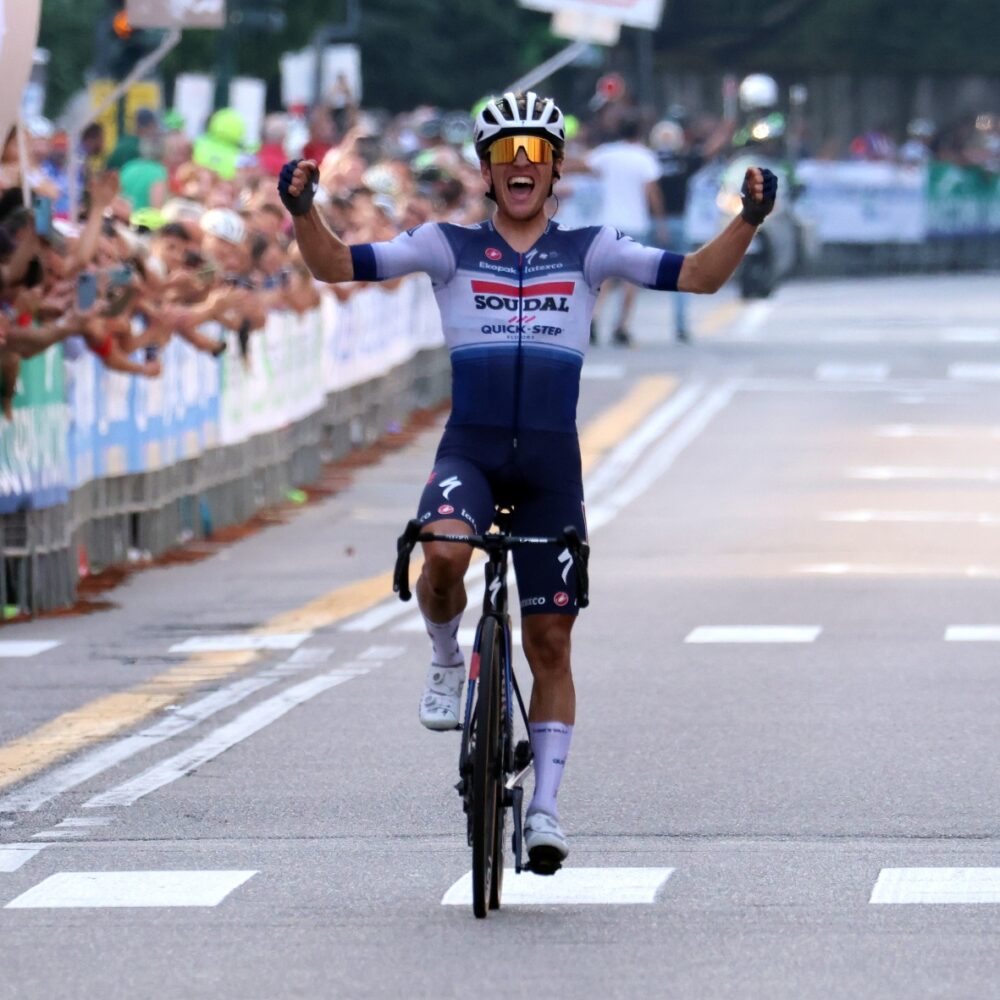 c0fefe19-ceca-43ef-bb76-a72771434e9d c0fefe19-ceca-43ef-bb76-a72771434e9d