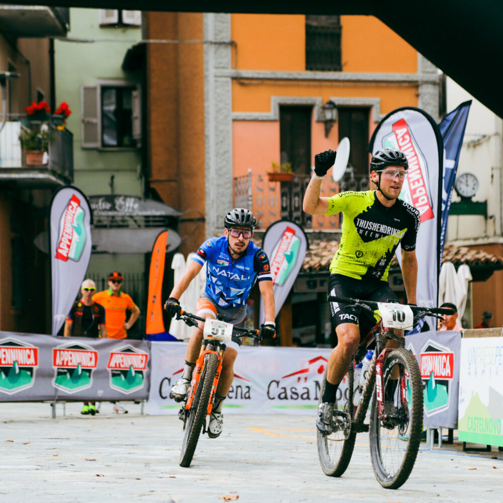 c90a7ec0-fa7c-4710-80d5-bd8e26ee252c c90a7ec0-fa7c-4710-80d5-bd8e26ee252c