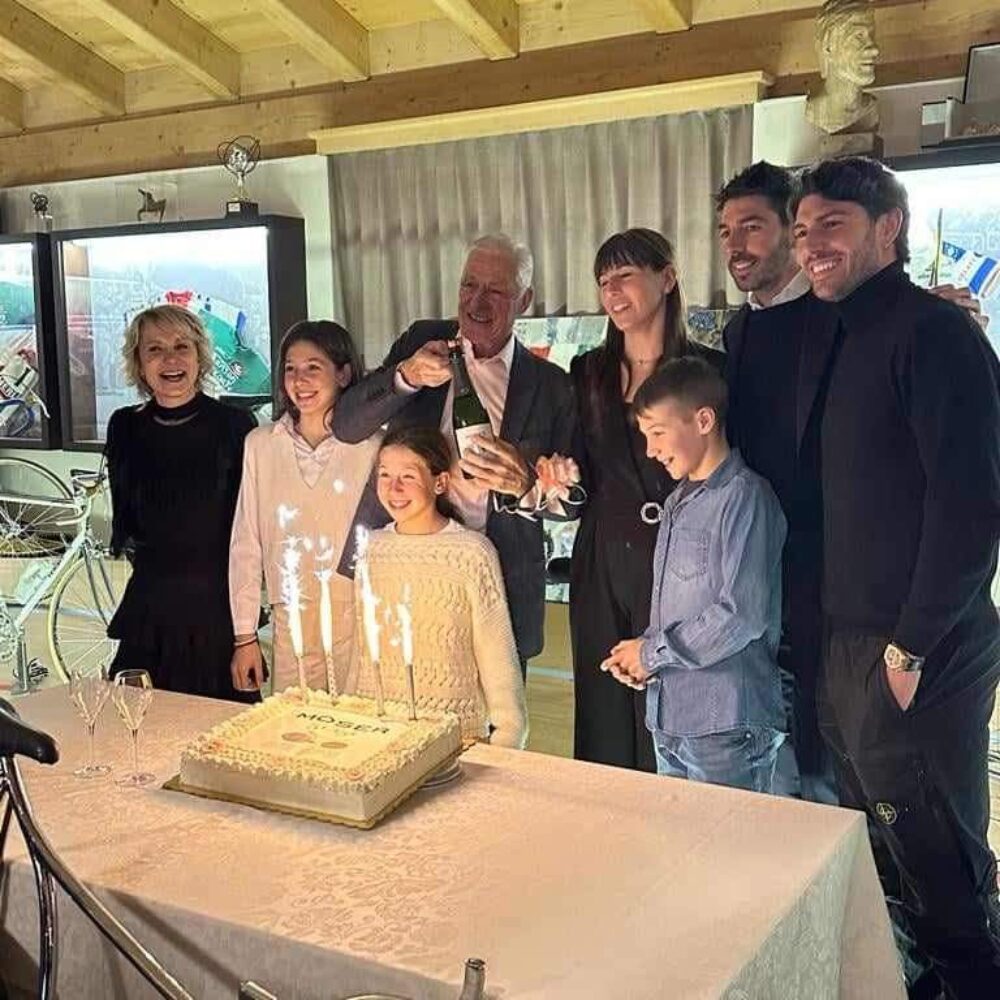 d2fcf357-724f-4e0d-8916-53abf97e9189 d2fcf357-724f-4e0d-8916-53abf97e9189