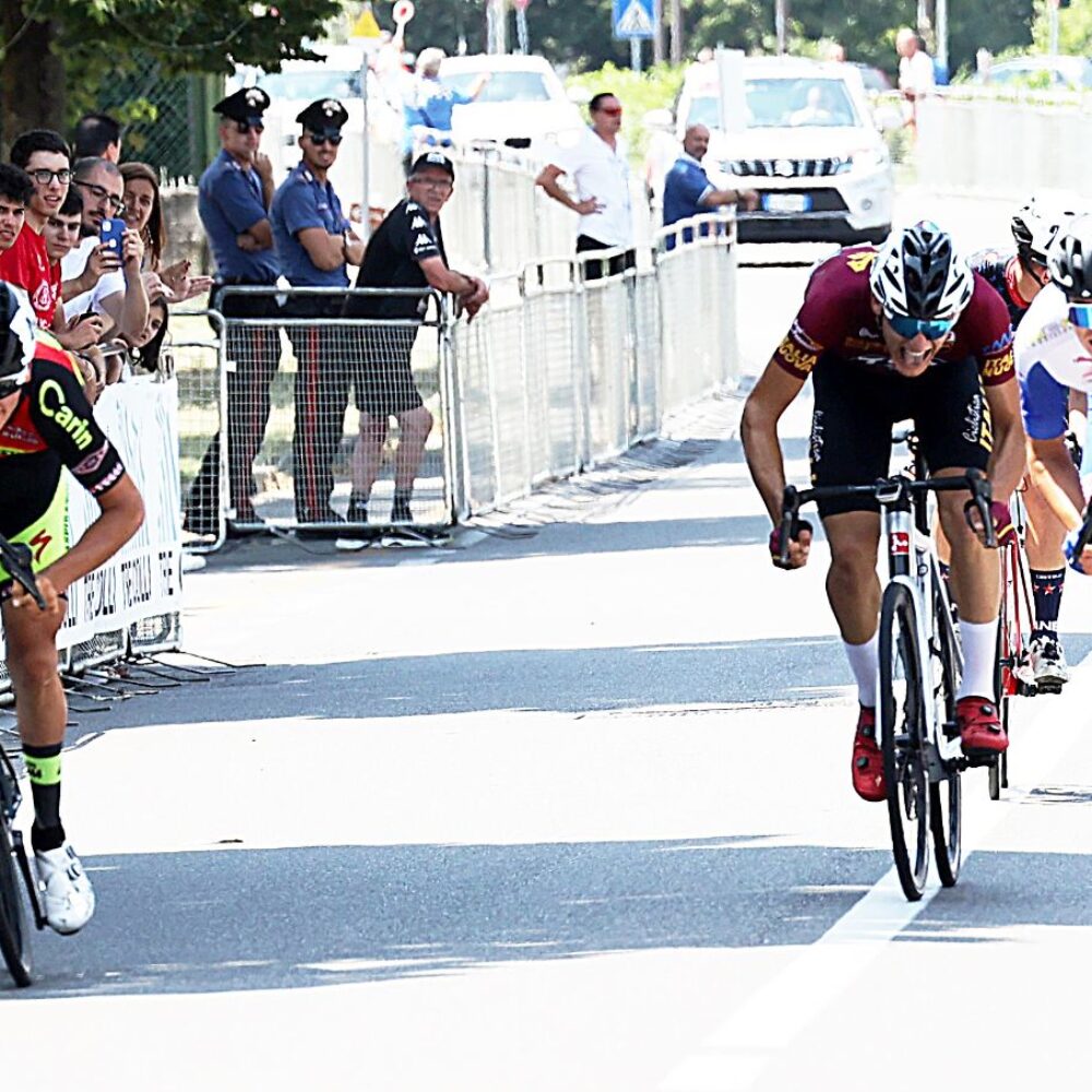 d929e34e-6479-47eb-9070-05916cae995b d929e34e-6479-47eb-9070-05916cae995b