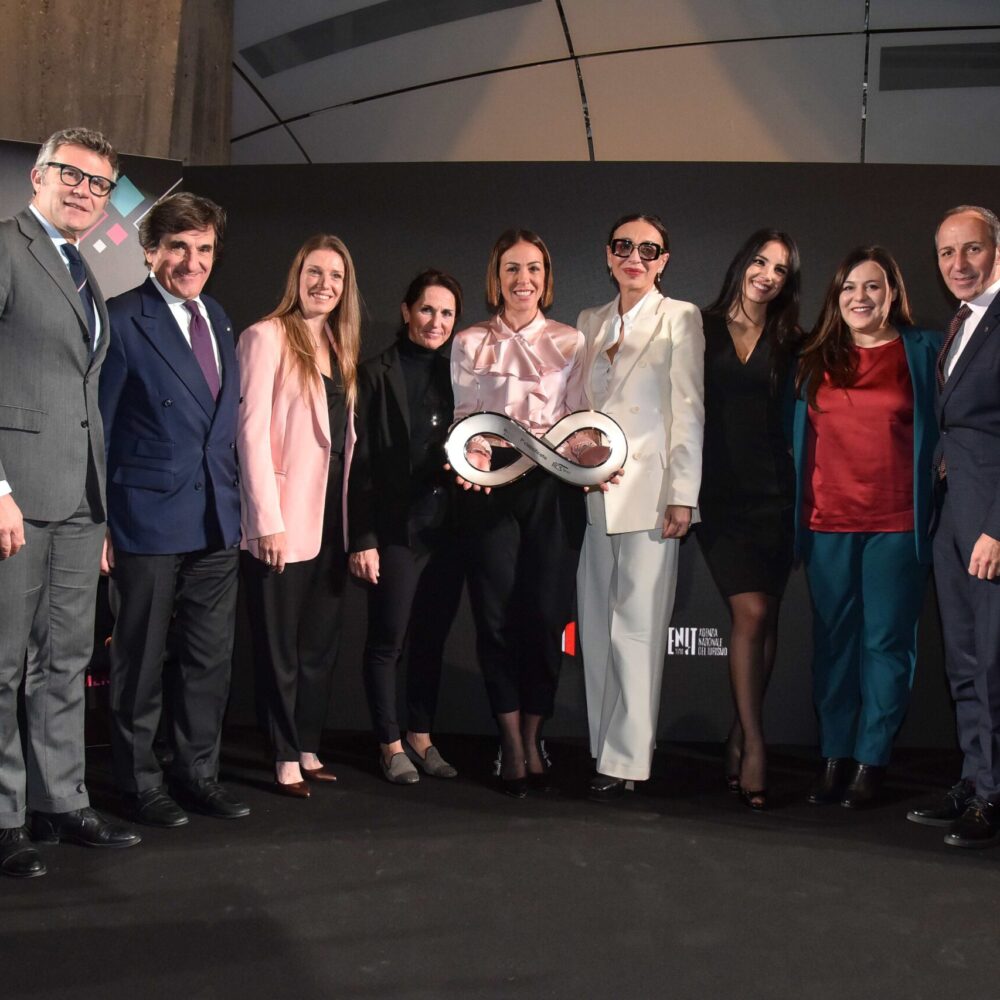 d9428d77-76c9-4d6d-b213-81c138ea8658