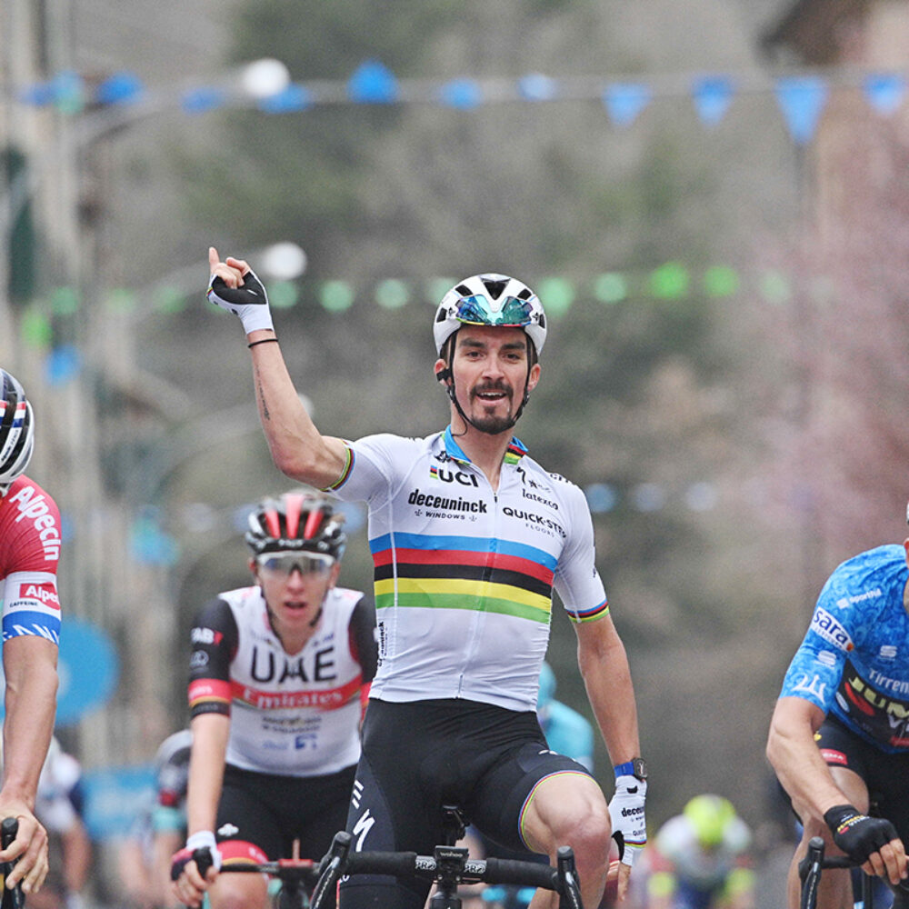 e26cfc28-9383-43cf-9f02-444a6a090747