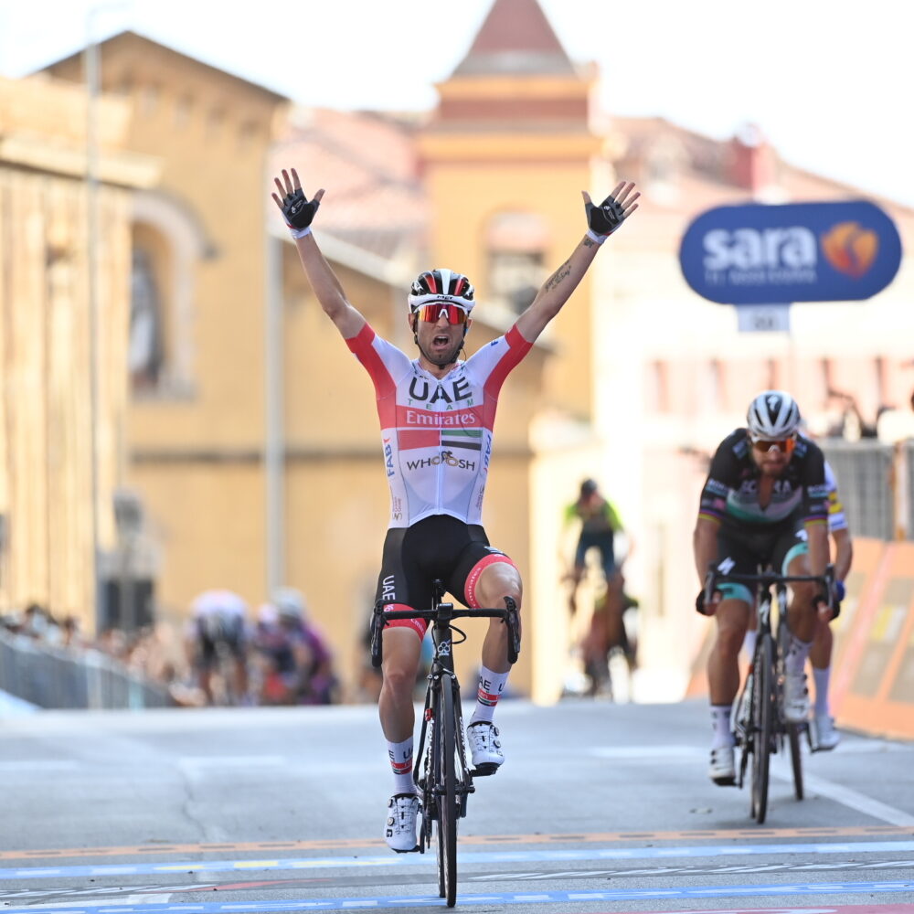 f2624bdd-469b-468e-a081-2a481ba5d502