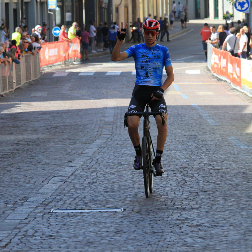 f377f09e-ace5-4720-a0e9-37e9fed07ab6 f377f09e-ace5-4720-a0e9-37e9fed07ab6