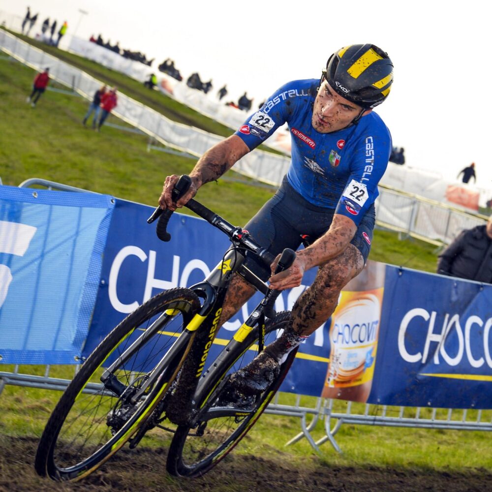 fb3a1761-c40d-4d51-b415-281615d46b80 fb3a1761-c40d-4d51-b415-281615d46b80