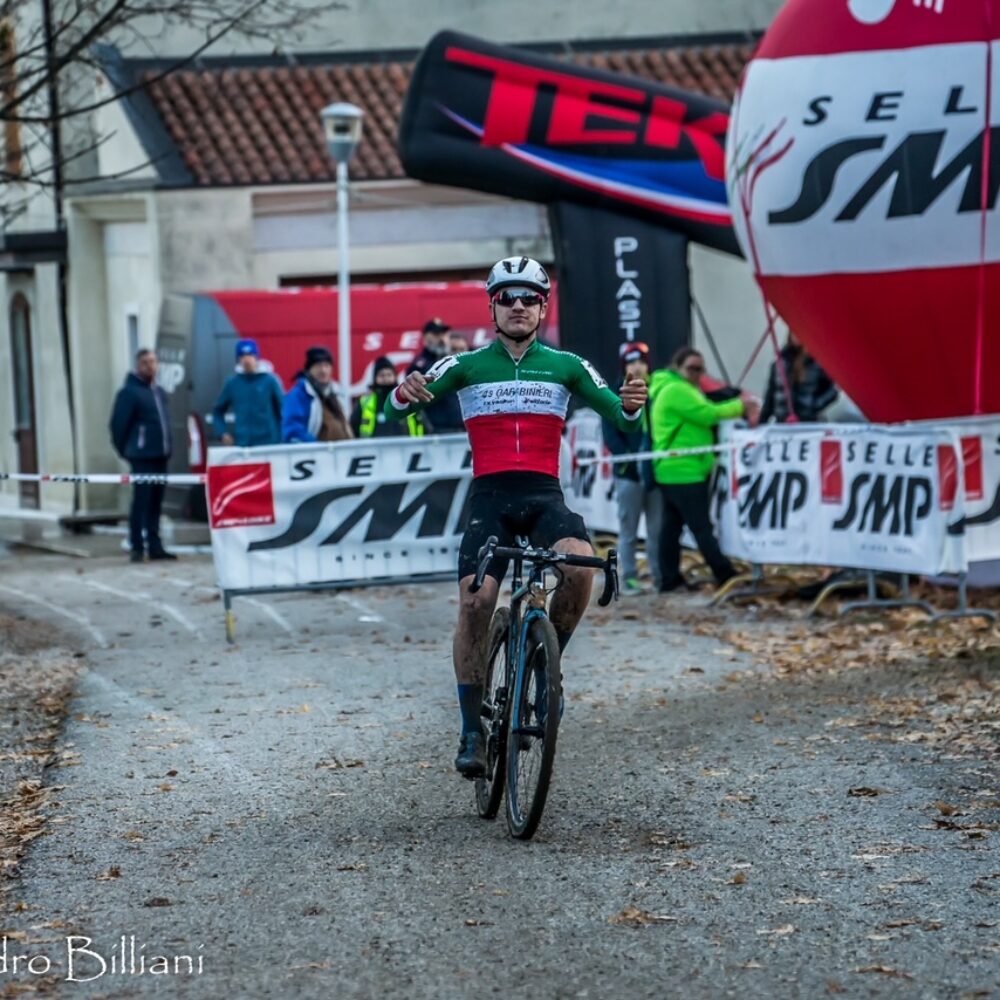 fb9b0f12-ca44-4c74-a4e2-ebec861de5d8