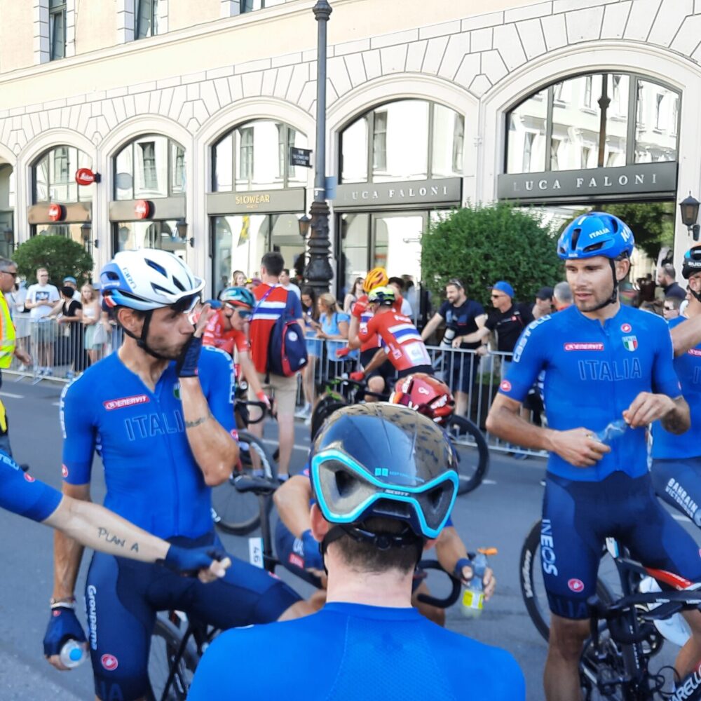 fcf7eb33-4221-4cf3-9270-a199fbd0ac42