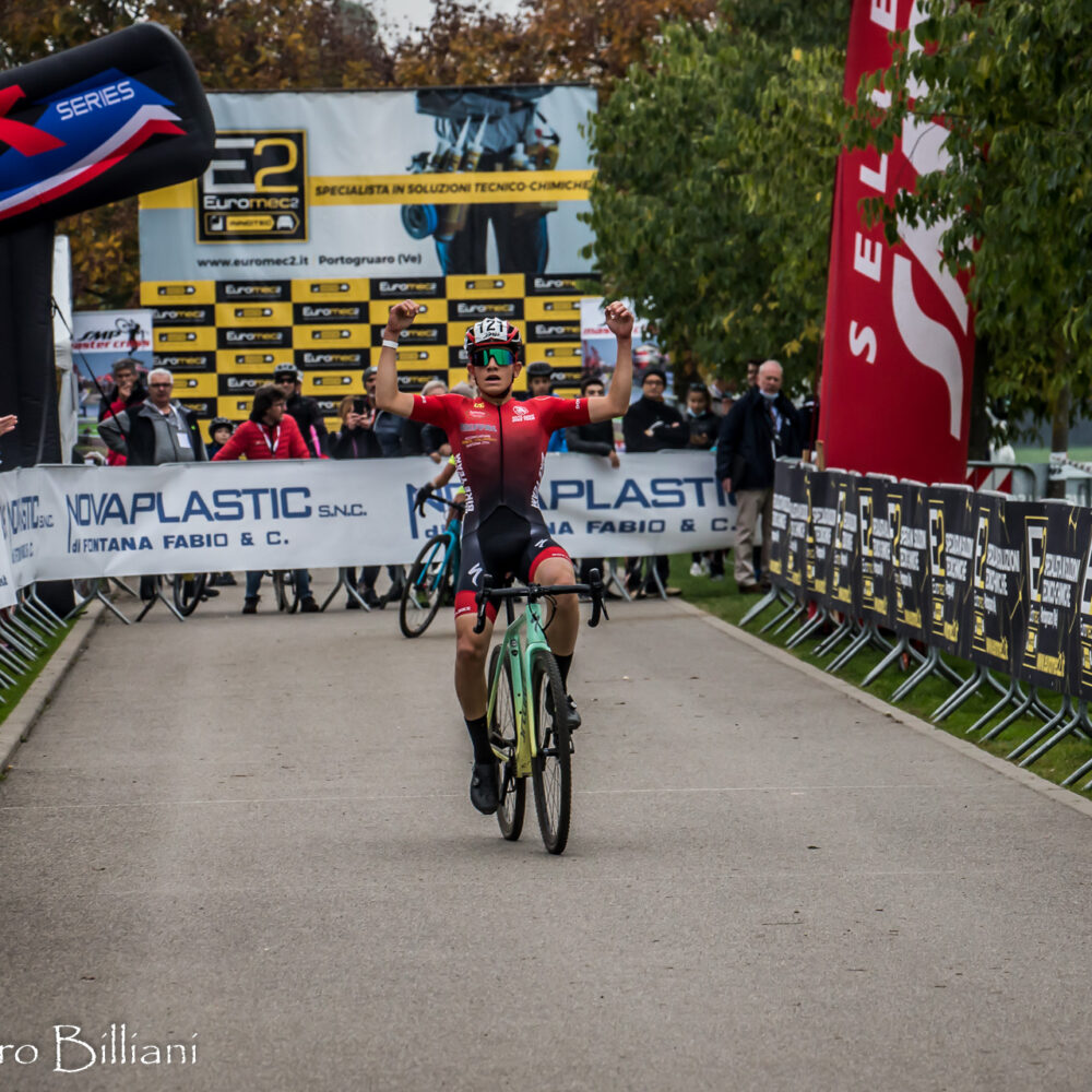 fe5adfc9-9681-4b0c-bb55-a885794da959