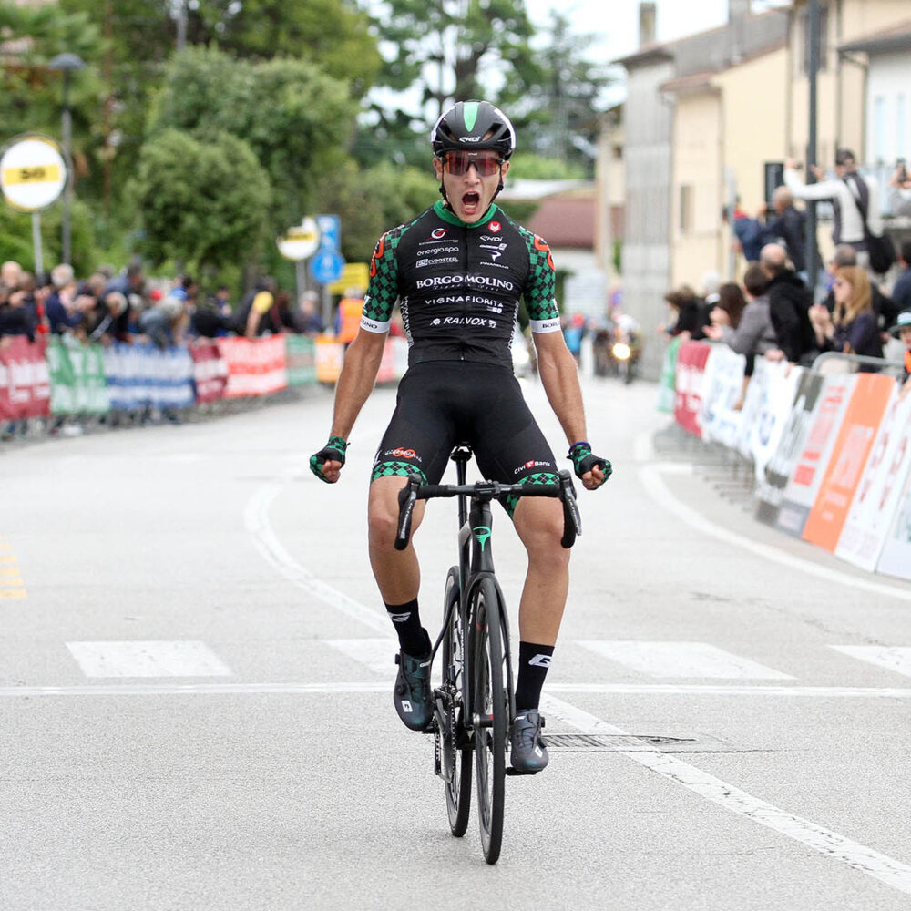 21967004-a155-4549-aa60-af9741d648f3 21967004-a155-4549-aa60-af9741d648f3