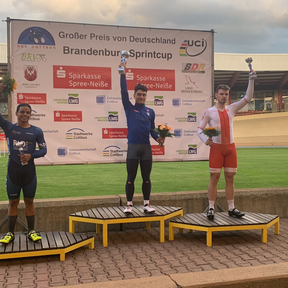 2de9bb02-b3e4-4477-add4-64a3372eedd5 2de9bb02-b3e4-4477-add4-64a3372eedd5