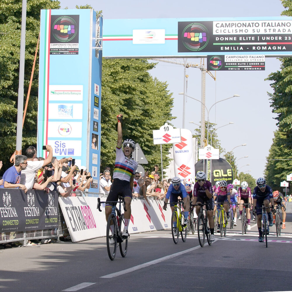 65307188-0b0e-4e4e-b949-fee82db8ab53