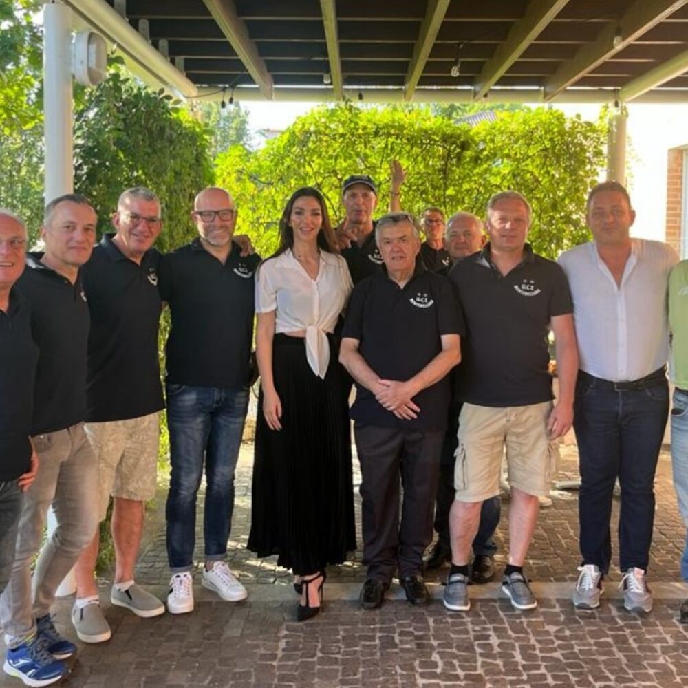 a78c5808-b6a1-4264-9d71-446d72b1a250