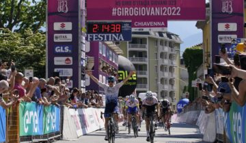 Giro Giovani U23 – Pickrell in volata a Chiavenna